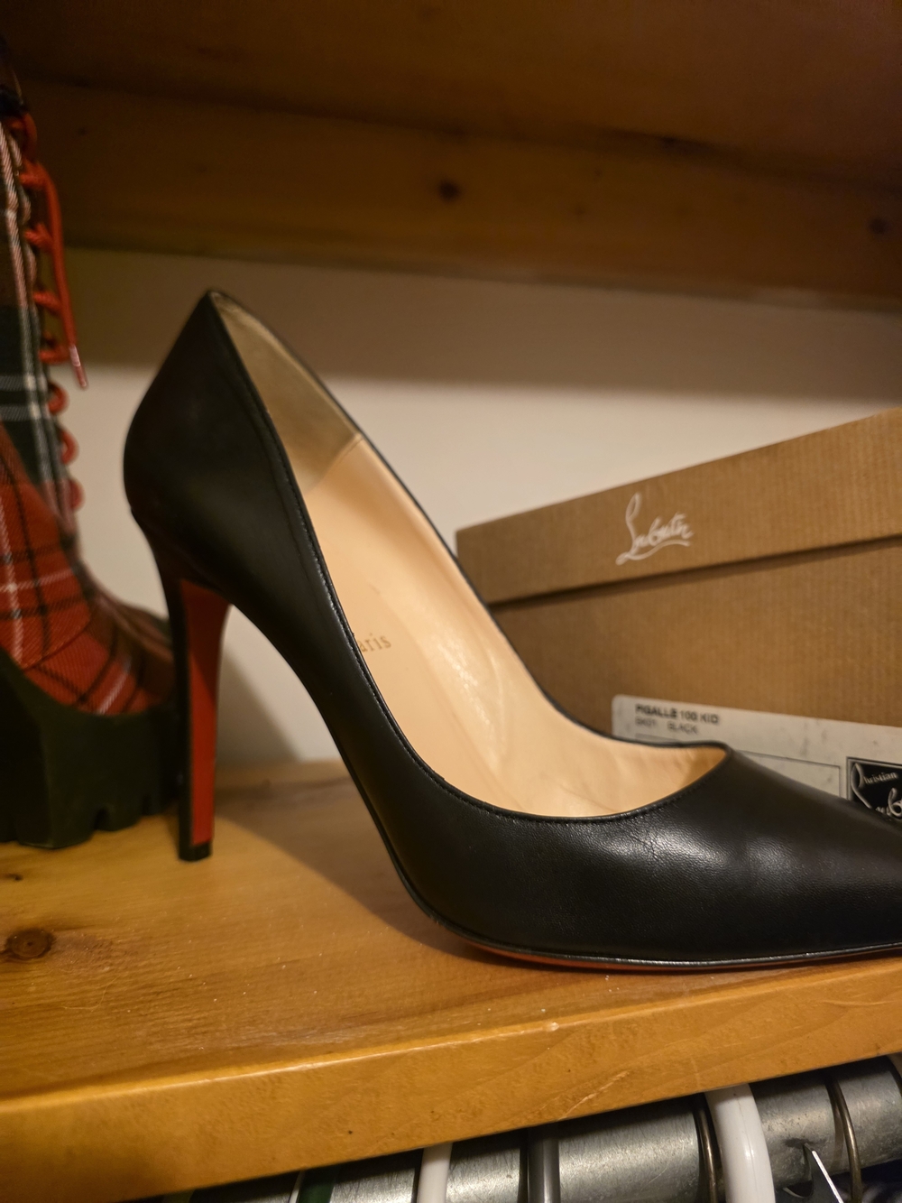 Christian Louboutin Black Pigalle 100 Leather Stiletto Pumps - Picture 4 of 5